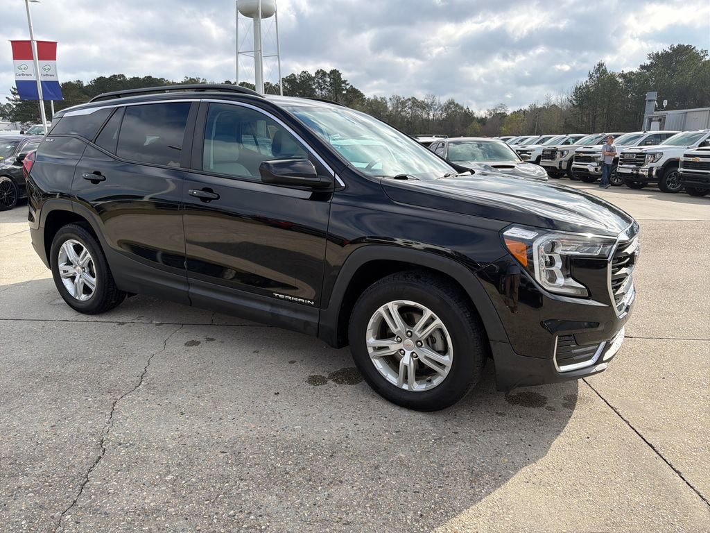Certified 2022 GMC Terrain SLE w/ Driver Convenience Package image 10