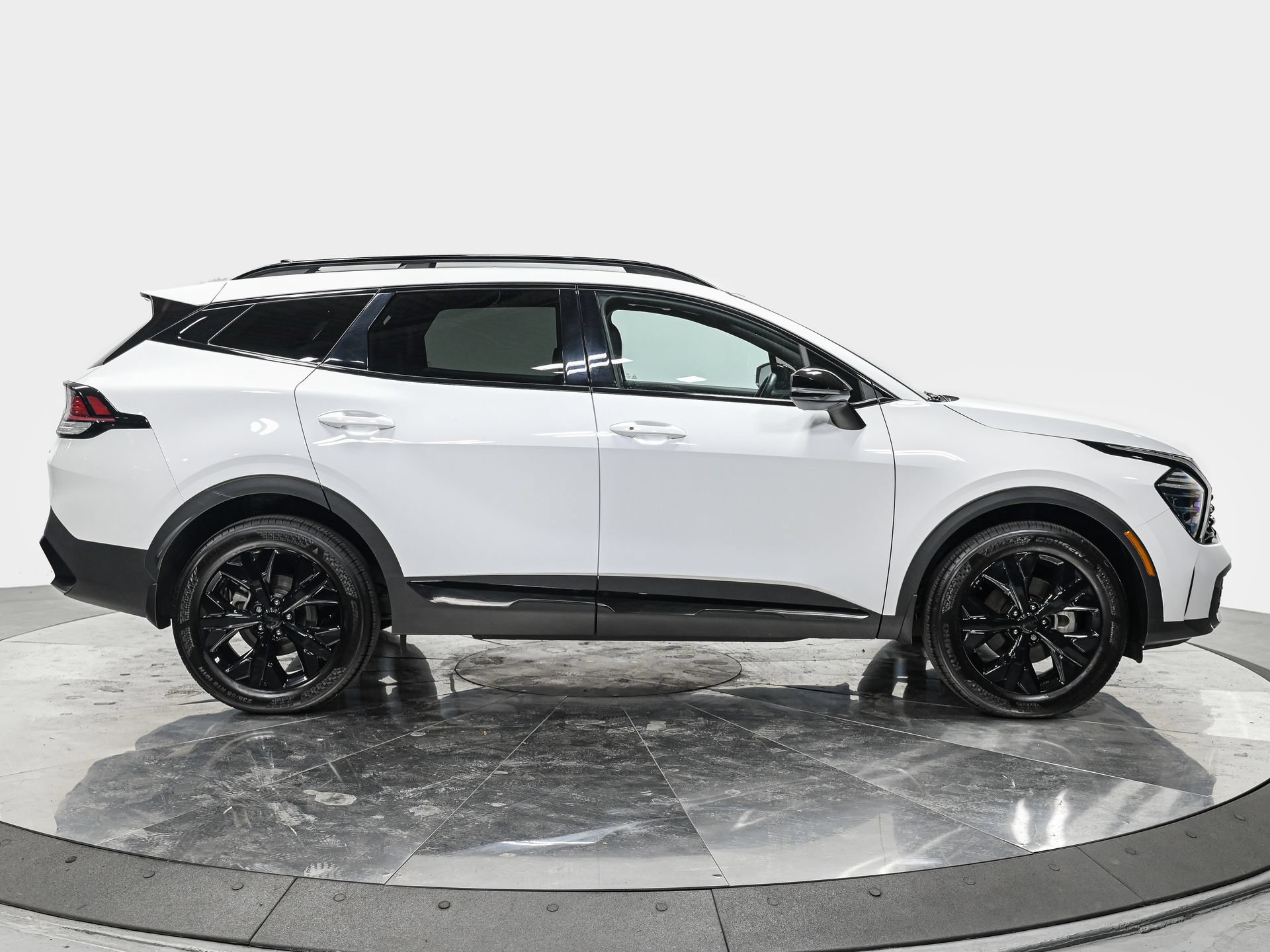 Used 2025 Kia Sportage X-Line w/ Premium Package AWD/4WD image 8