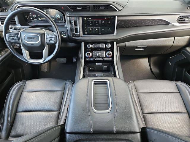 Used 2022 GMC Yukon Denali w/ Advanced Technology Package AWD/4WD image 17