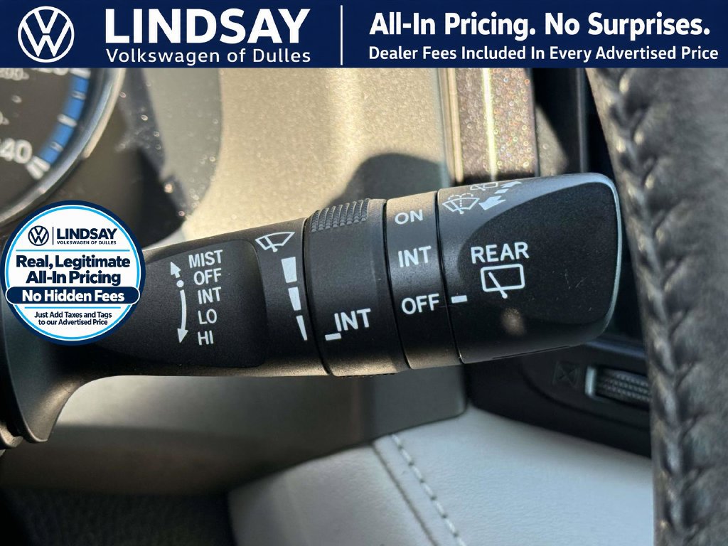 Used 2016 Toyota RAV4 XLE AWD/4WD image 25