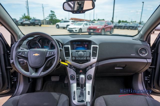 Used 2015 Chevrolet Cruze LT FWD image 13