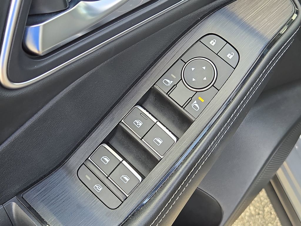 Used 2023 Nissan Rogue Platinum w/ Platinum Premium Package image 15