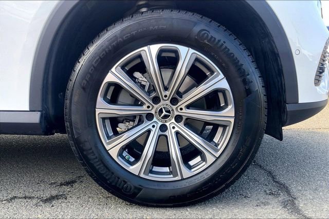 Used 2025 Mercedes-Benz GLC 300 4MATIC image 9