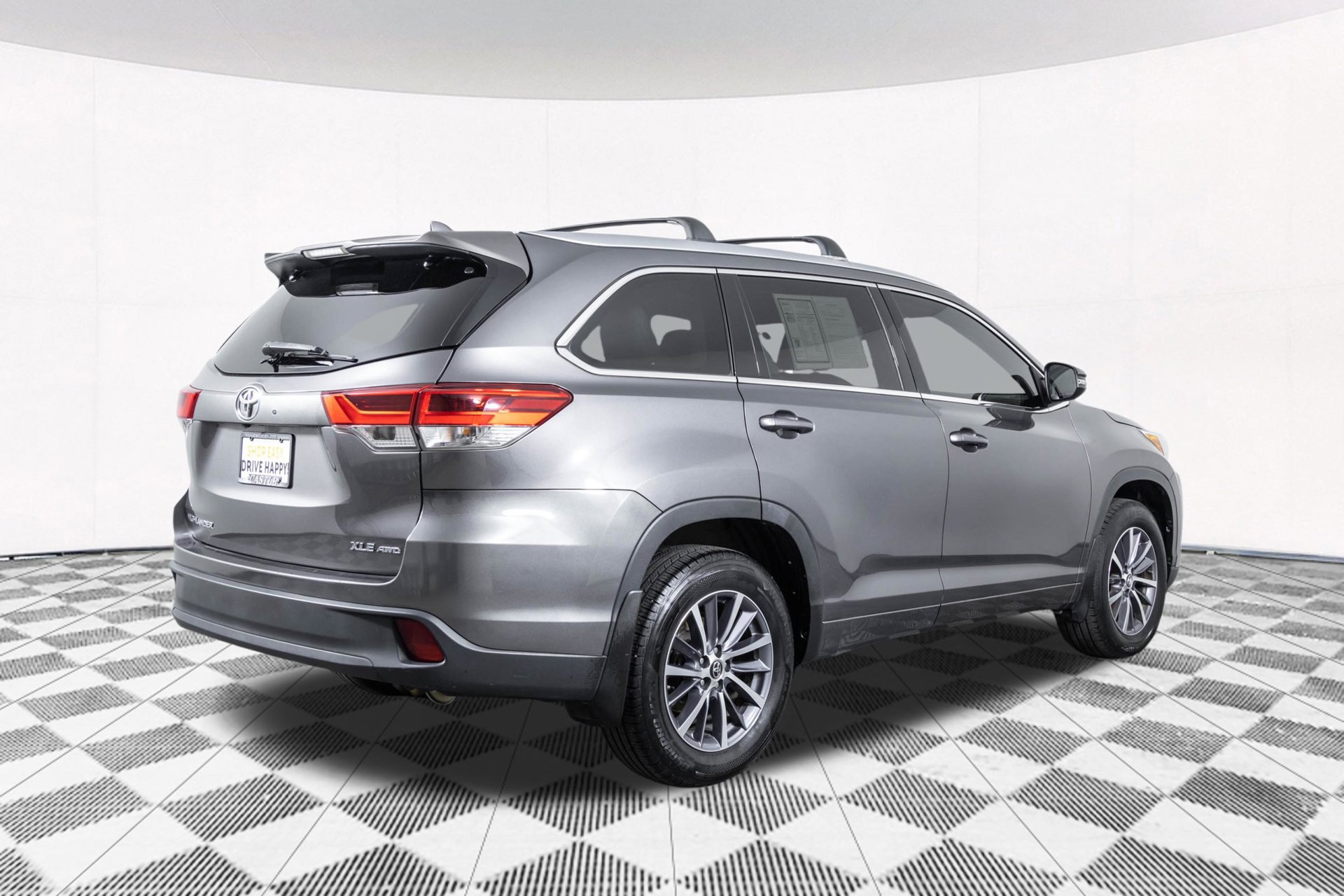 Used 2018 Toyota Highlander XLE AWD/4WD image 20