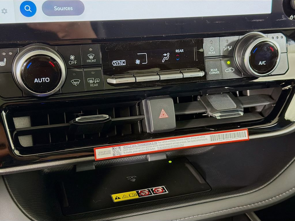 New 2026 Toyota Highlander XLE image 16