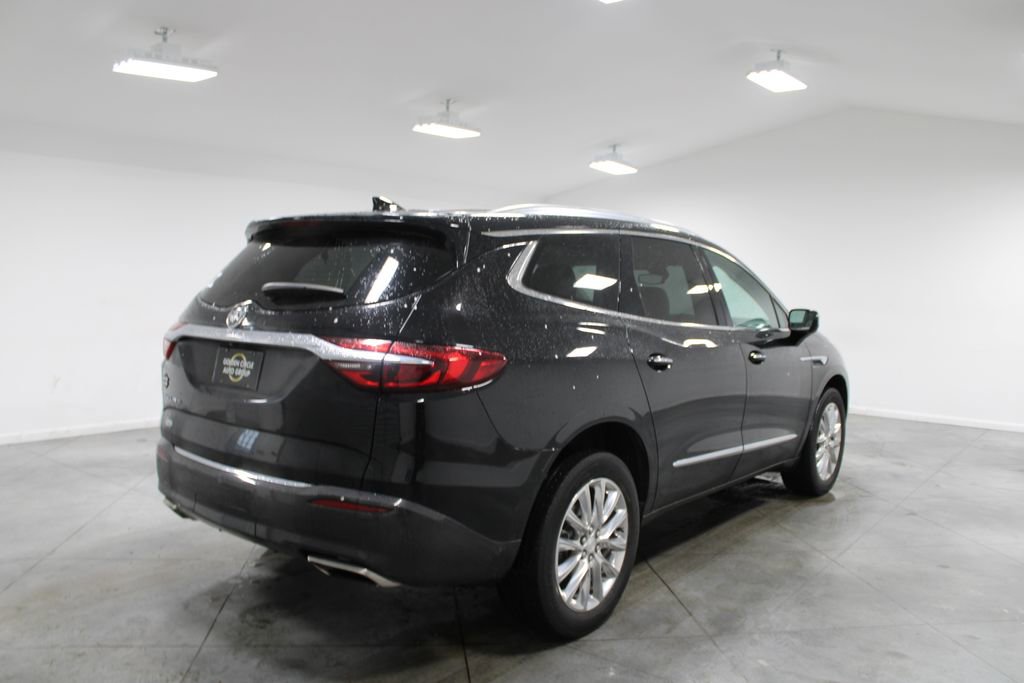 Used 2020 Buick Enclave Premium w/ Sun and Sites Package image 9