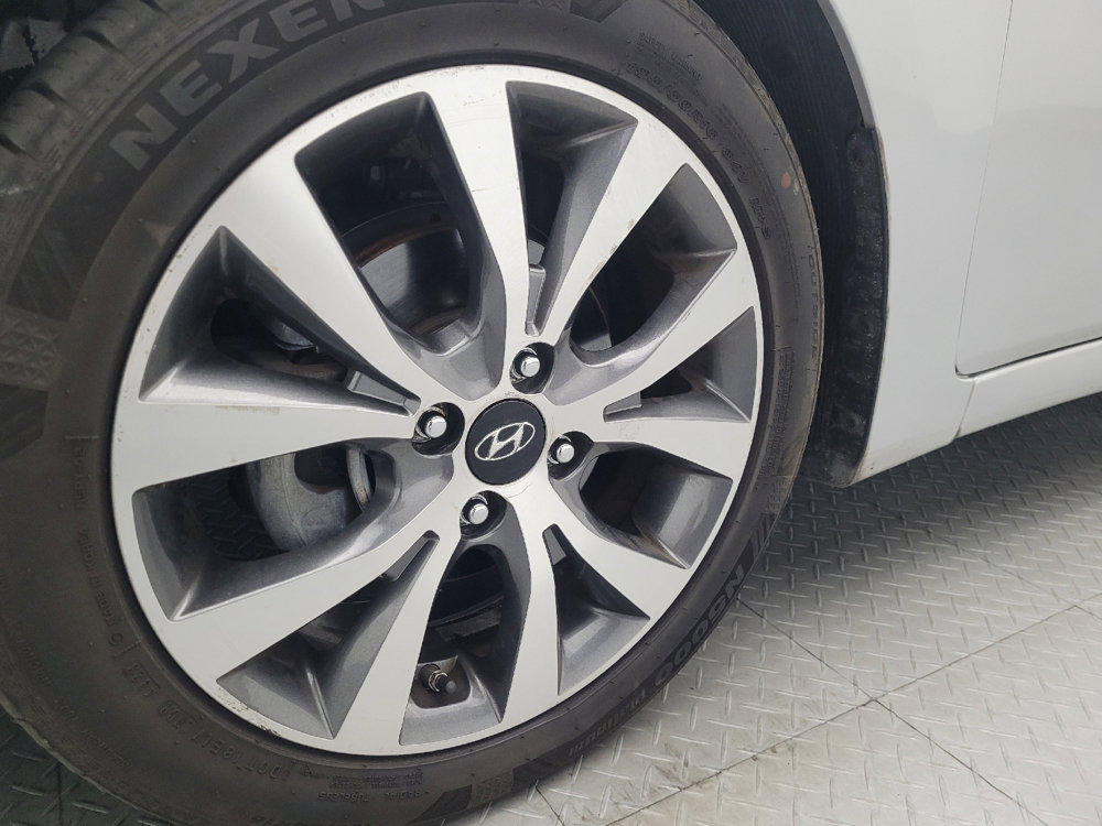 Used 2017 Hyundai Accent Value Edition FWD image 31