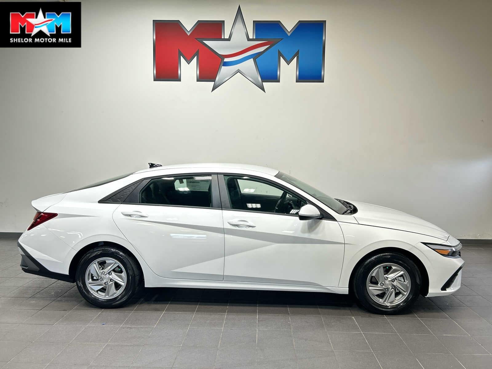New 2026 Hyundai Elantra SE