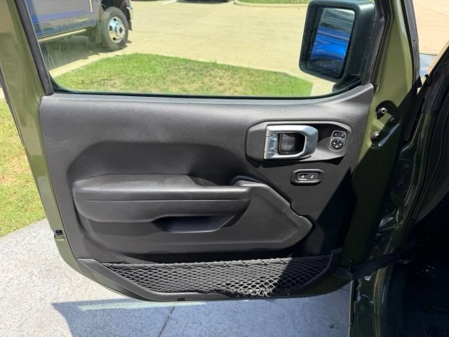 Used 2021 Jeep Gladiator Sport AWD/4WD image 8