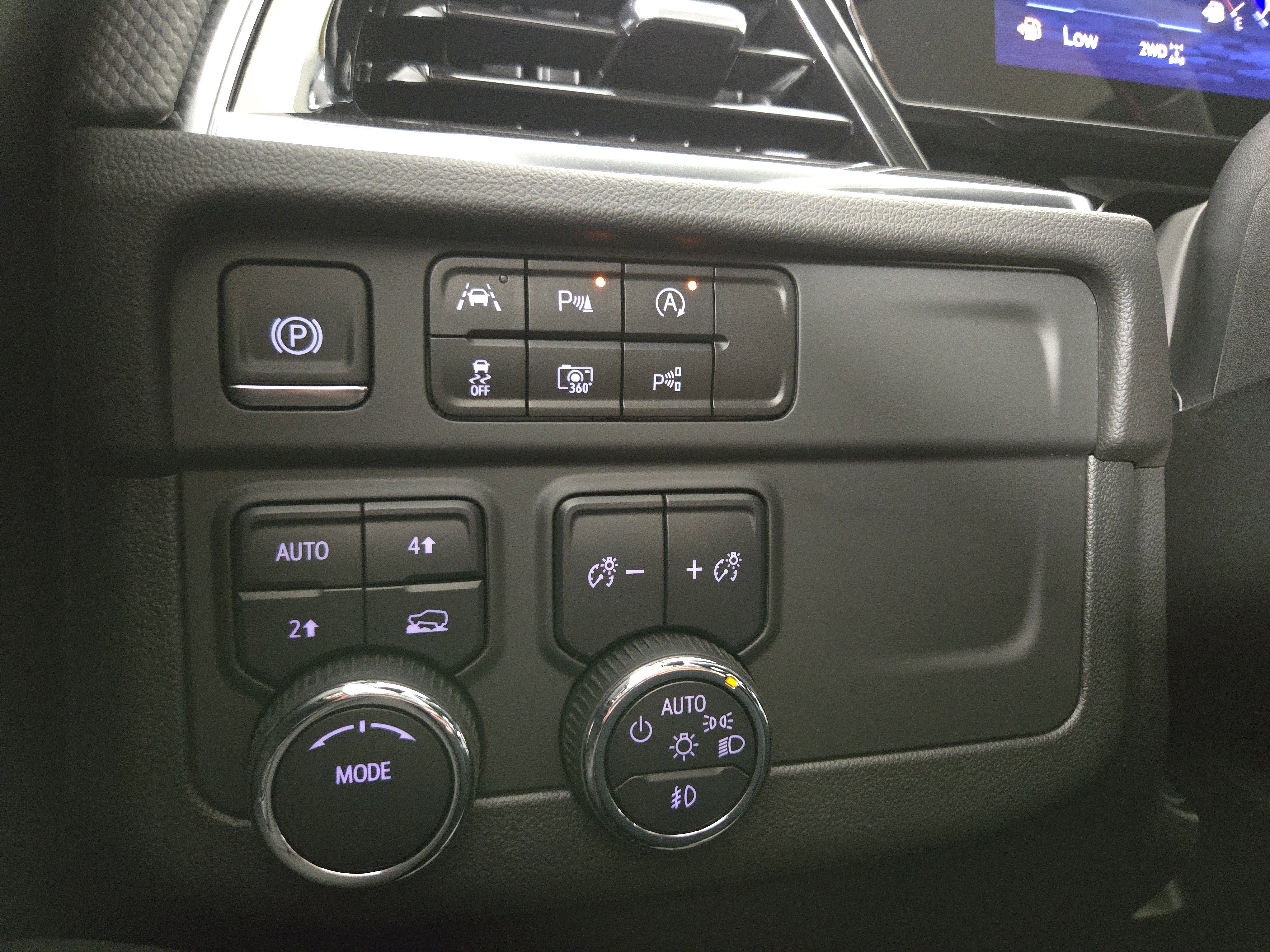 Used 2025 Chevrolet Tahoe RST w/ Comfort Package image 27