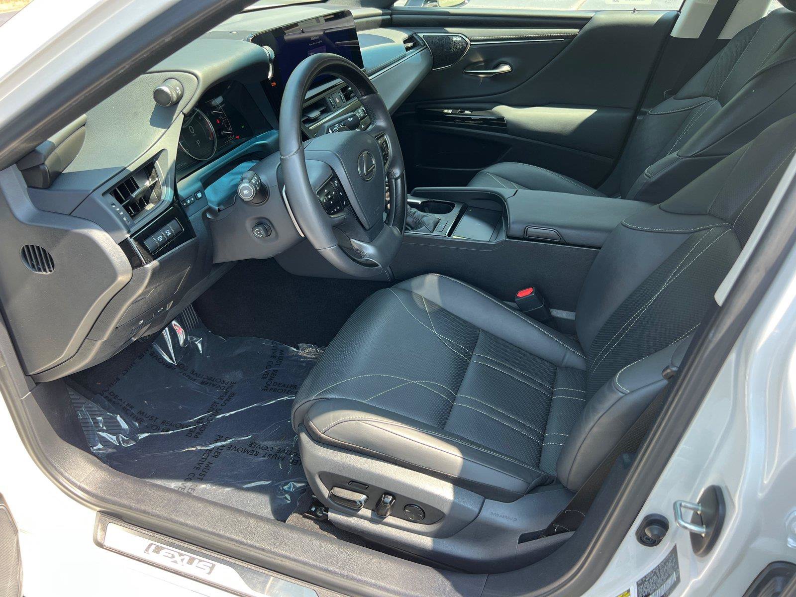 Certified 2024 Lexus ES 350 Ultra Luxury w/ Accessory Package (Z2) FWD image 9