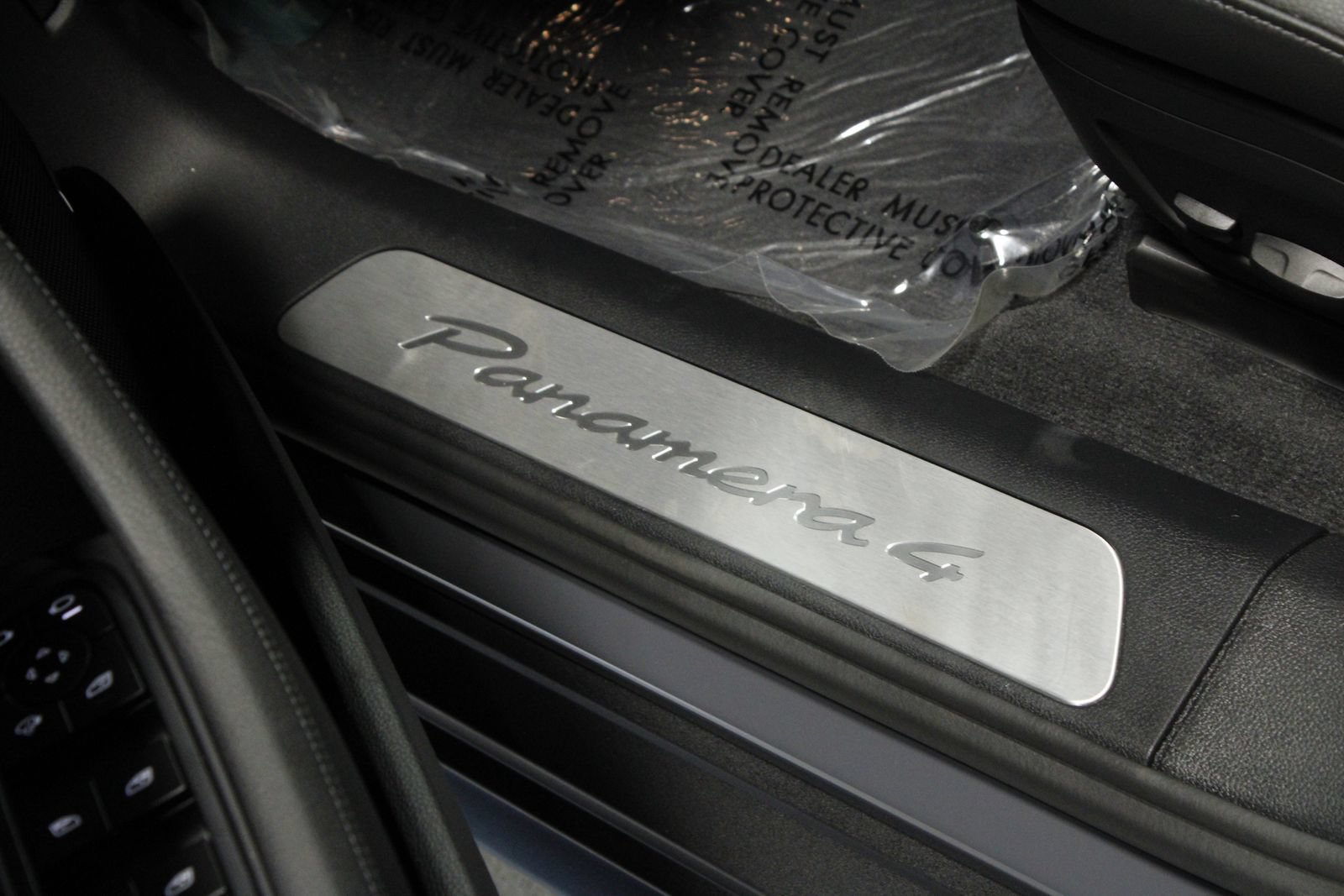 New 2026 Porsche Panamera 4 AWD/4WD image 33