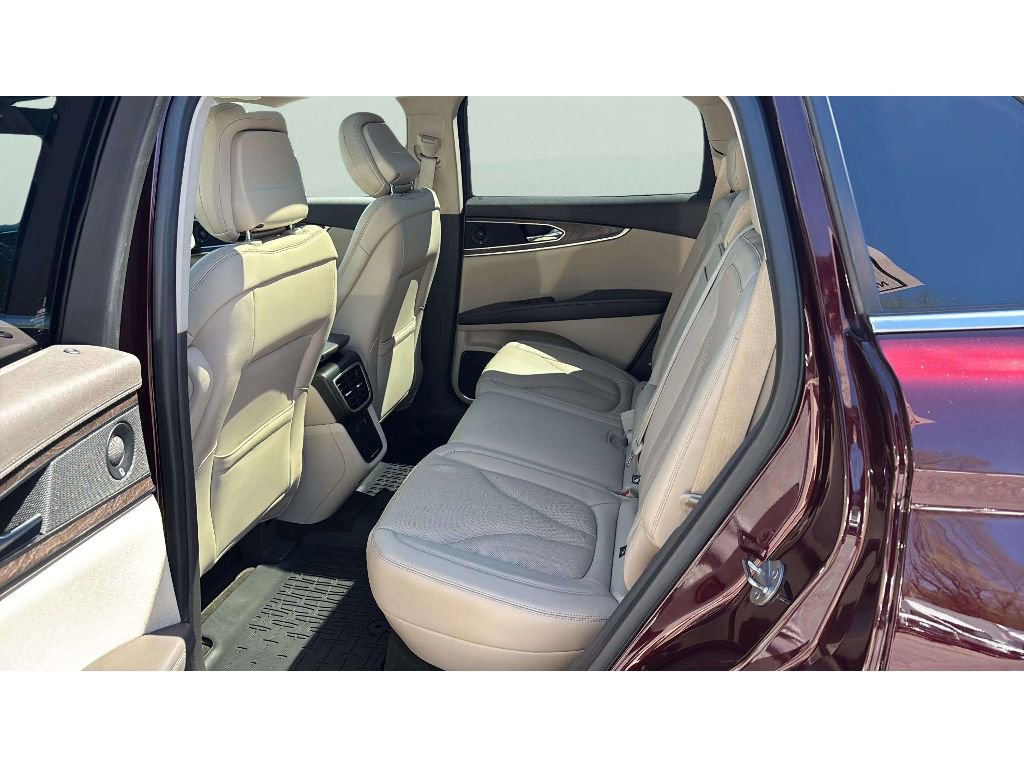 Used 2020 Lincoln Nautilus Reserve image 12