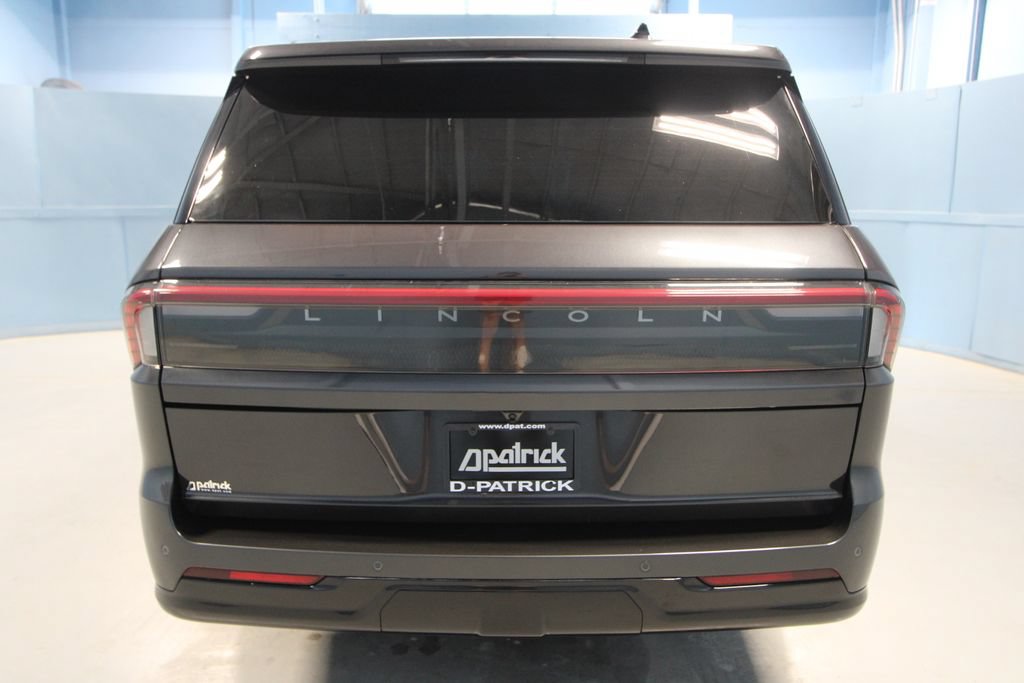 Used 2025 Lincoln Navigator L Reserve AWD/4WD image 35