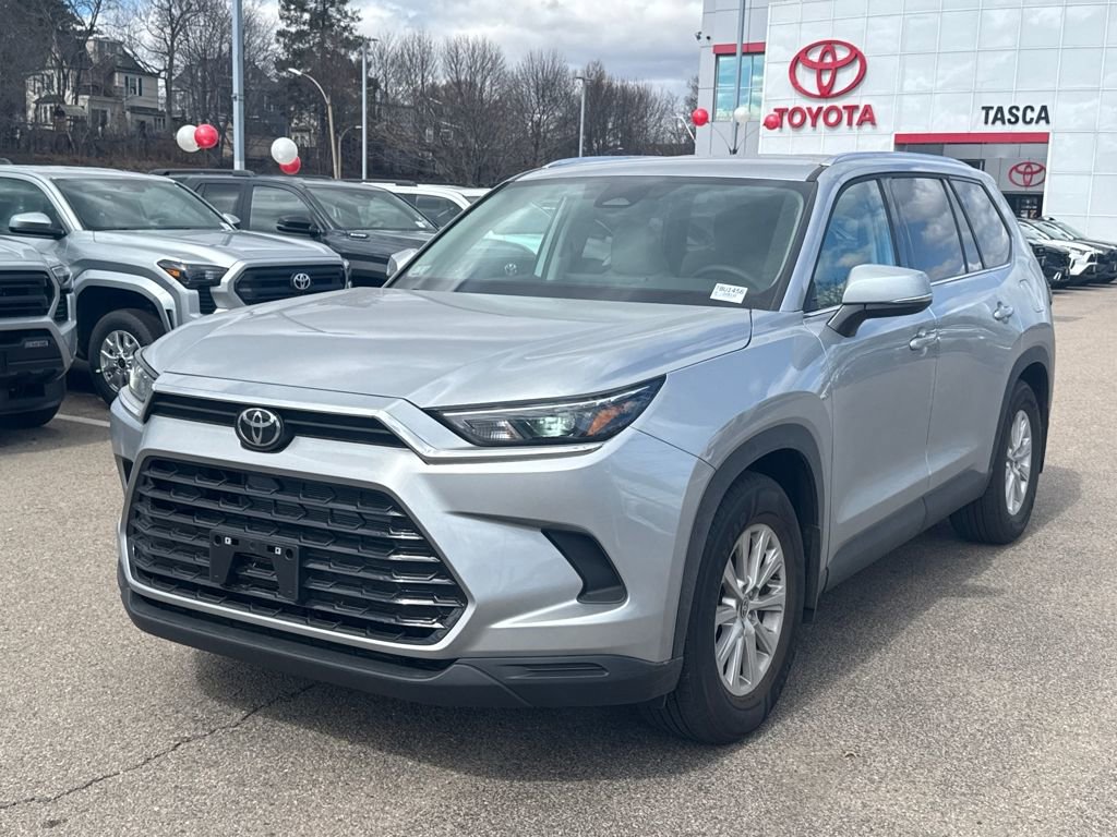 Used 2026 Toyota Grand Highlander XLE image 3