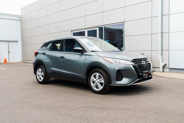 New 2025 Nissan Kicks Play S image 26