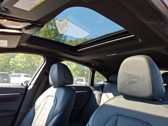 Used 2023 BMW i4 eDrive40 w/ Premium Package image 18