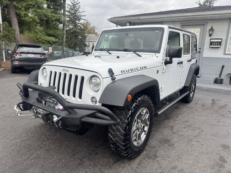 Used 2018 Jeep Wrangler Unlimited Rubicon w/ Connectivity Group AWD/4WD image 3