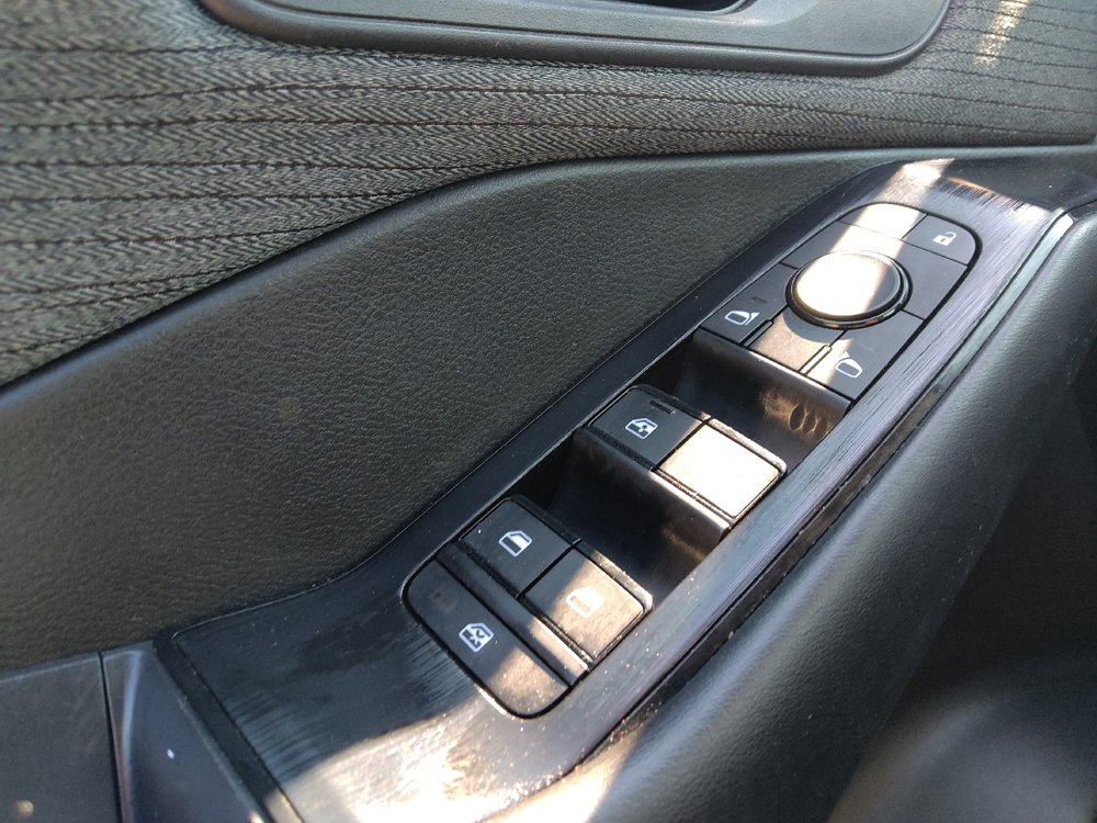 Used 2023 Nissan Rogue S FWD image 27