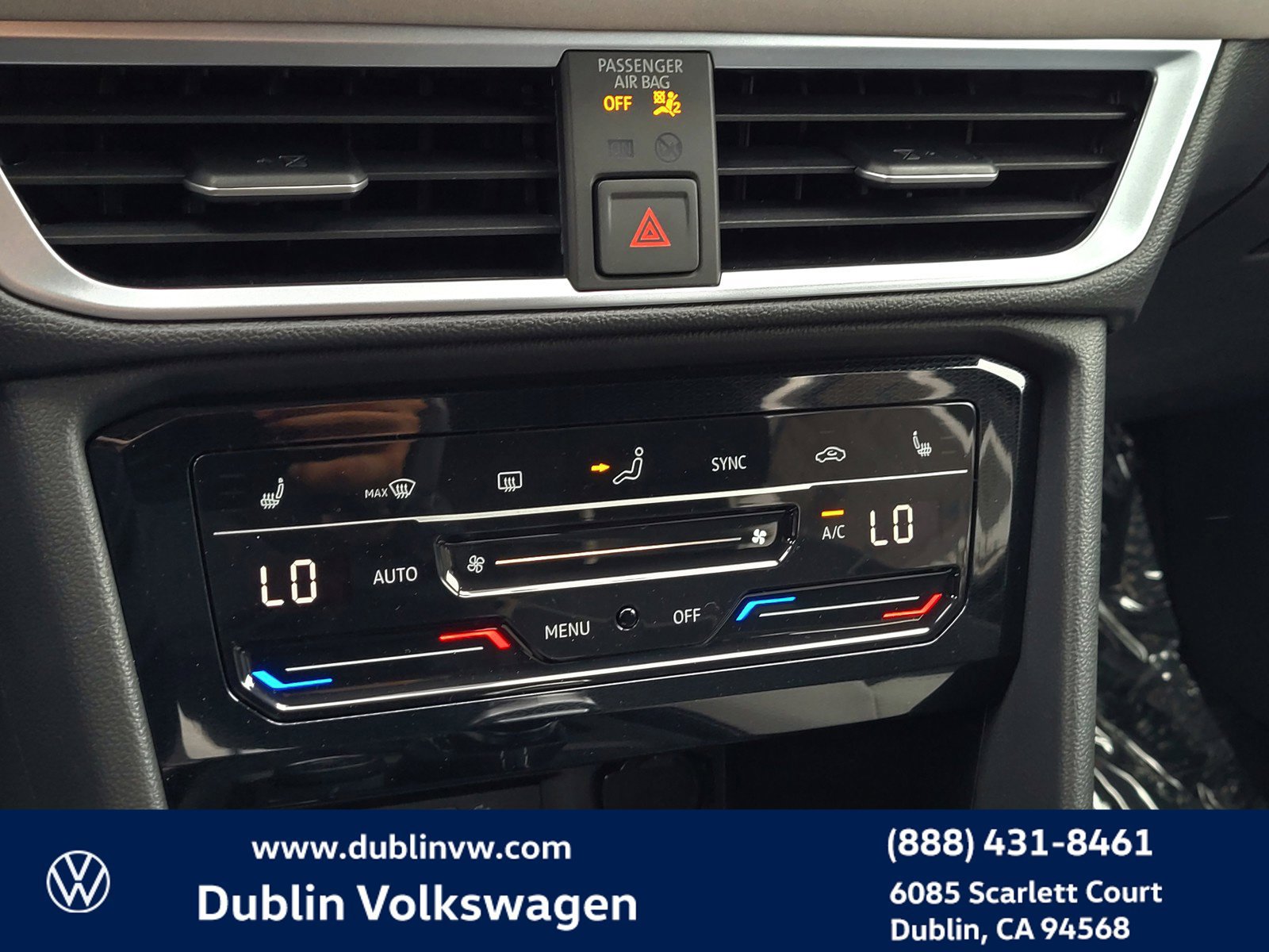 New 2025 Volkswagen Taos SE AWD/4WD image 15