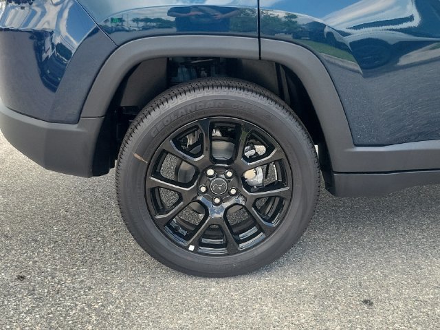 New 2026 Jeep Compass Latitude AWD/4WD image 5