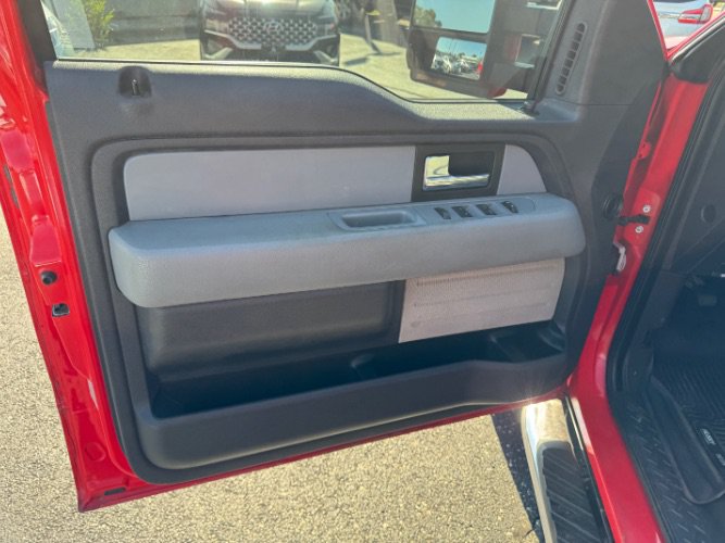 Used 2013 Ford F150 XLT w/ Luxury Equipment Group AWD/4WD image 17