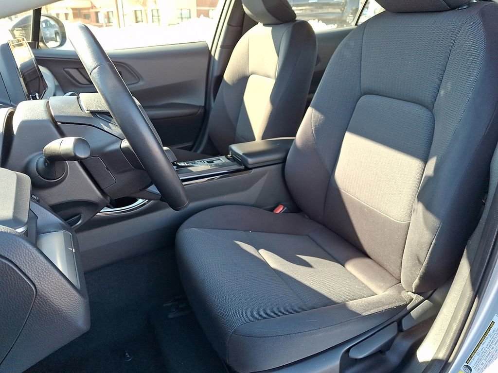 Used 2024 Toyota Prius LE image 14