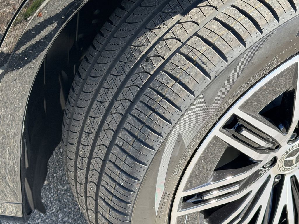 New 2026 Mercedes-Benz EQS 400 4MATIC SUV image 16
