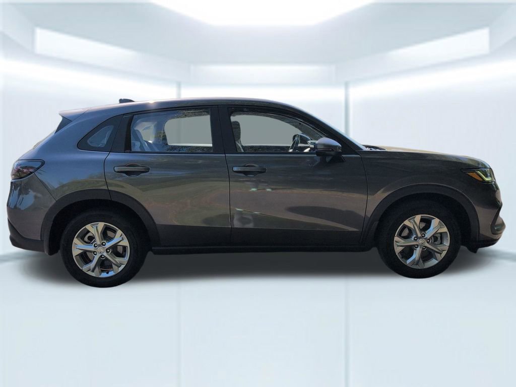 Used 2025 Honda HR-V LX image 7