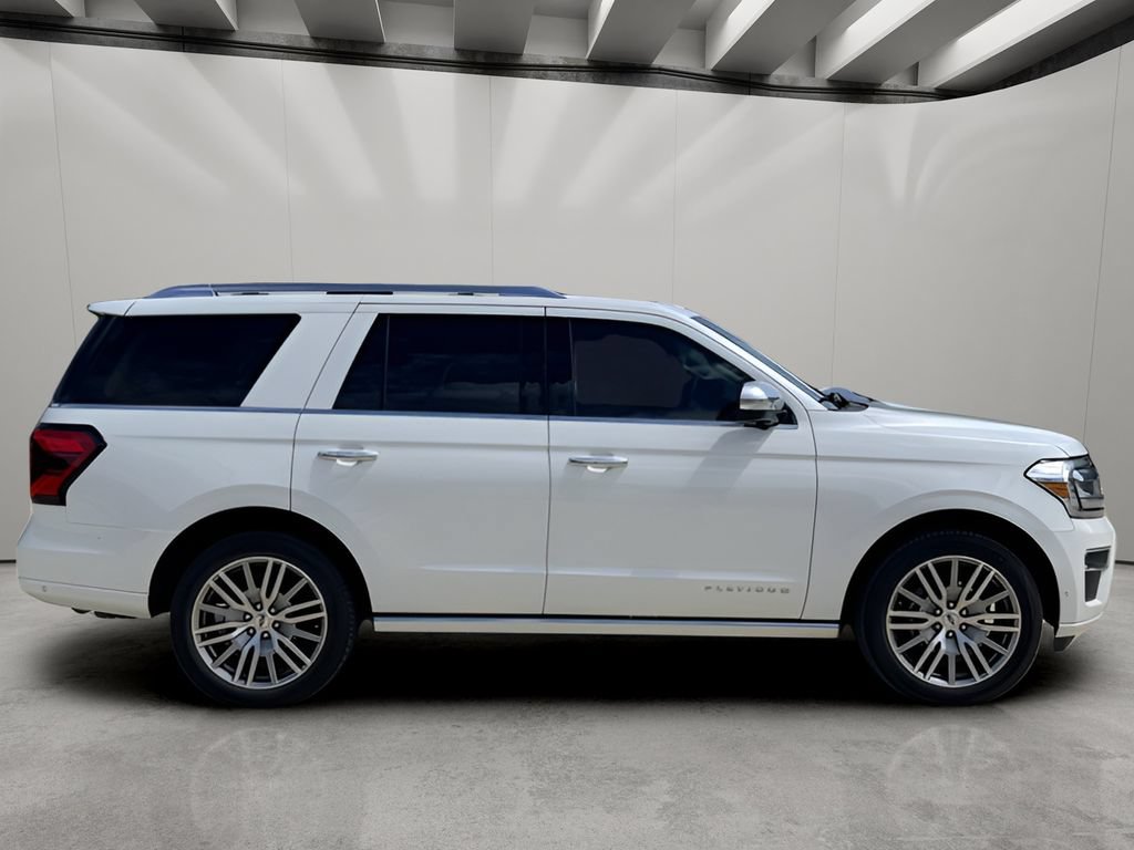 Used 2022 Ford Expedition Platinum AWD/4WD image 7