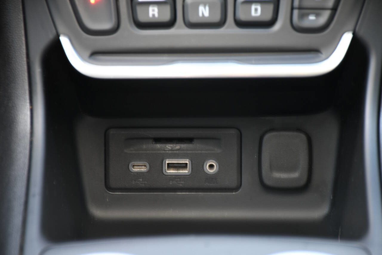 Used 2021 GMC Terrain SLT w/ Elevation Edition image 29