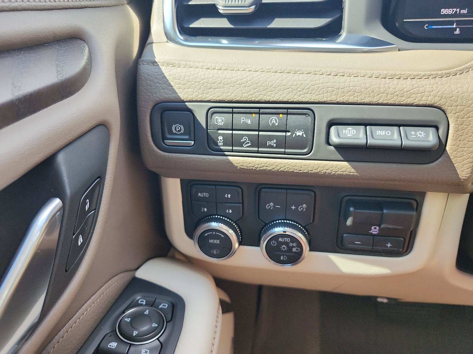 Certified 2023 GMC Yukon XL Denali w/ Denali Reserve Package AWD/4WD image 23