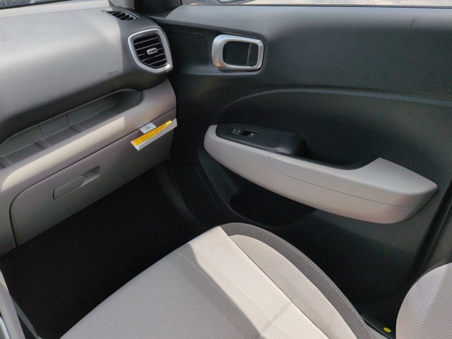 New 2026 Hyundai Venue SEL FWD image 17