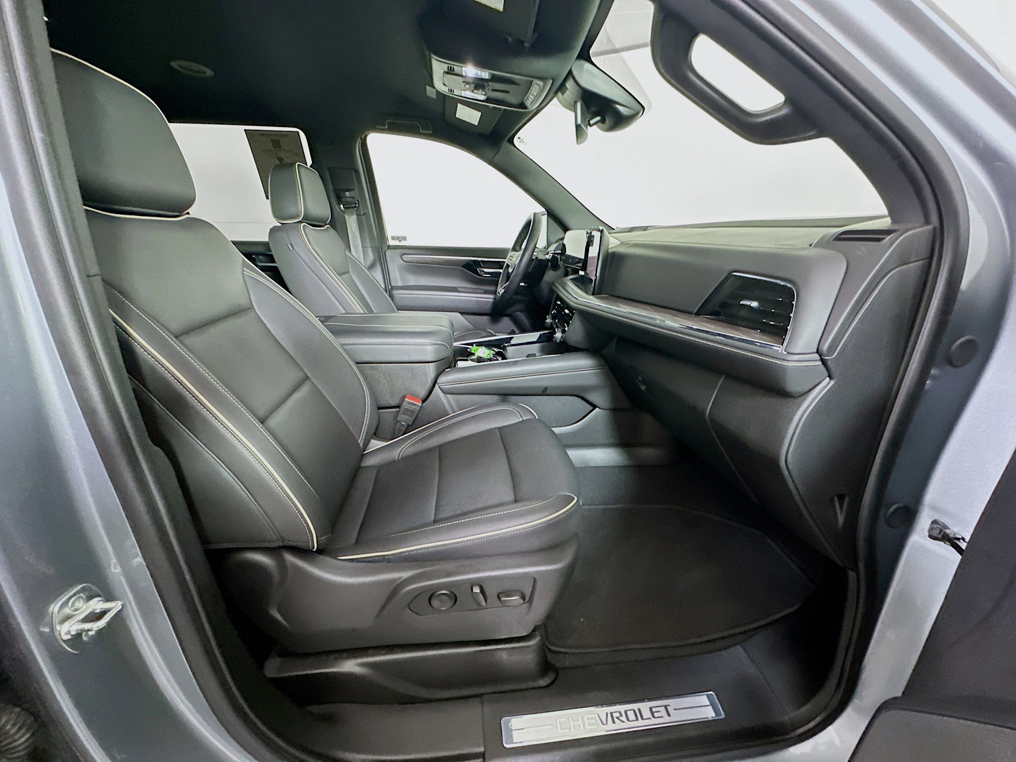 Used 2025 Chevrolet Tahoe Premier image 33