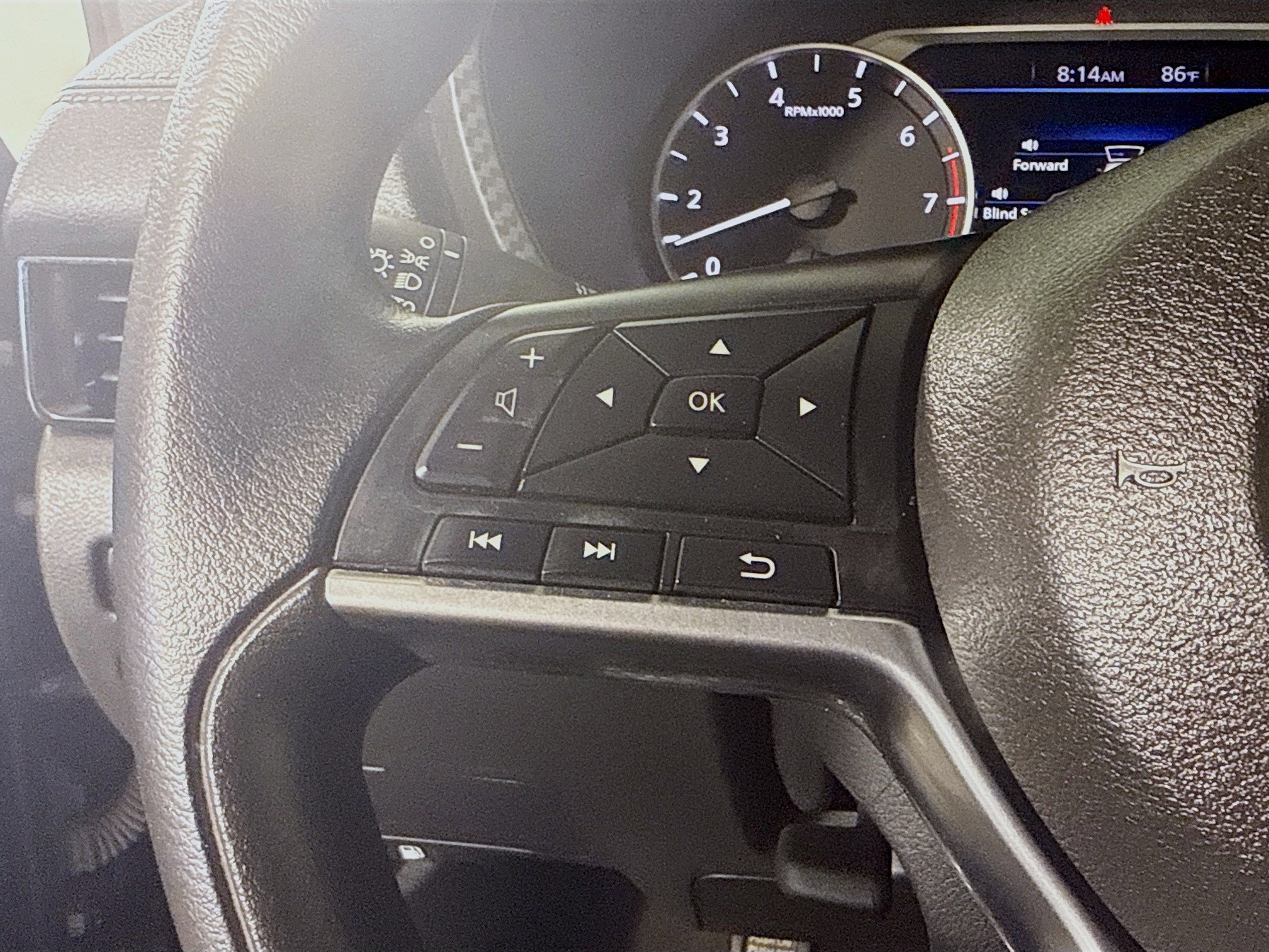 Used 2025 Nissan Sentra SV image 14