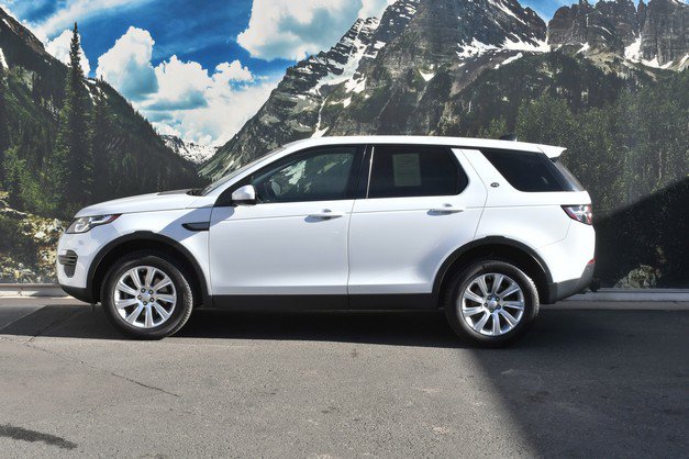Used 2018 Land Rover Discovery Sport SE image 7