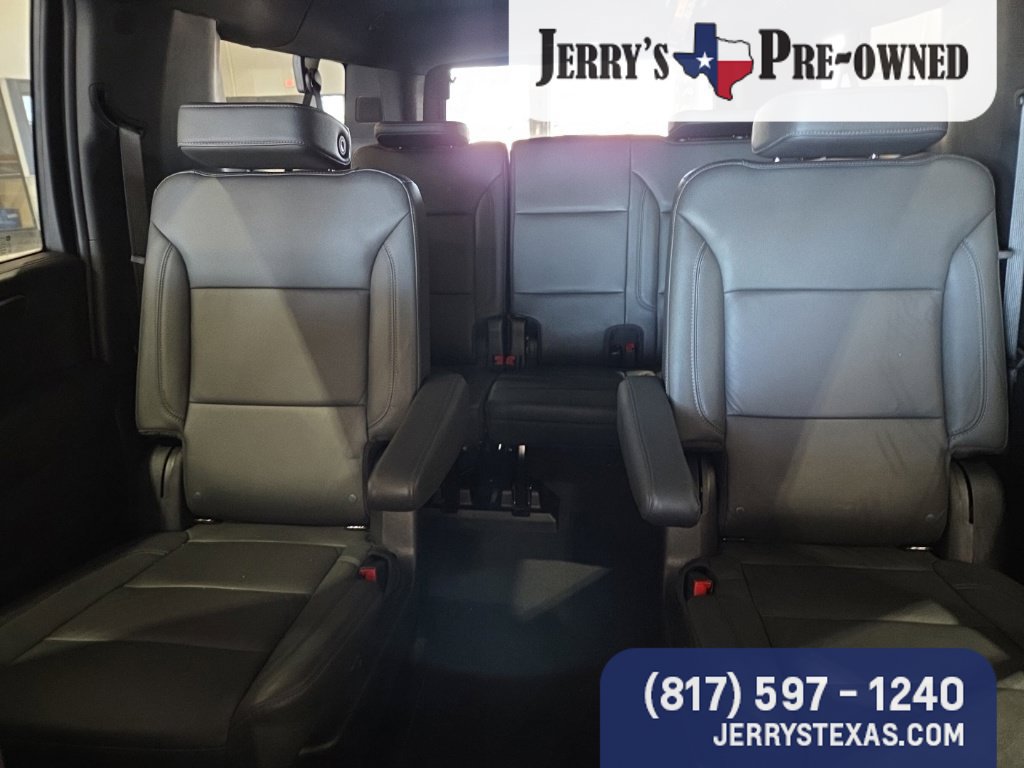 Used 2026 Chevrolet Suburban LT w/ Comfort Package AWD/4WD image 16