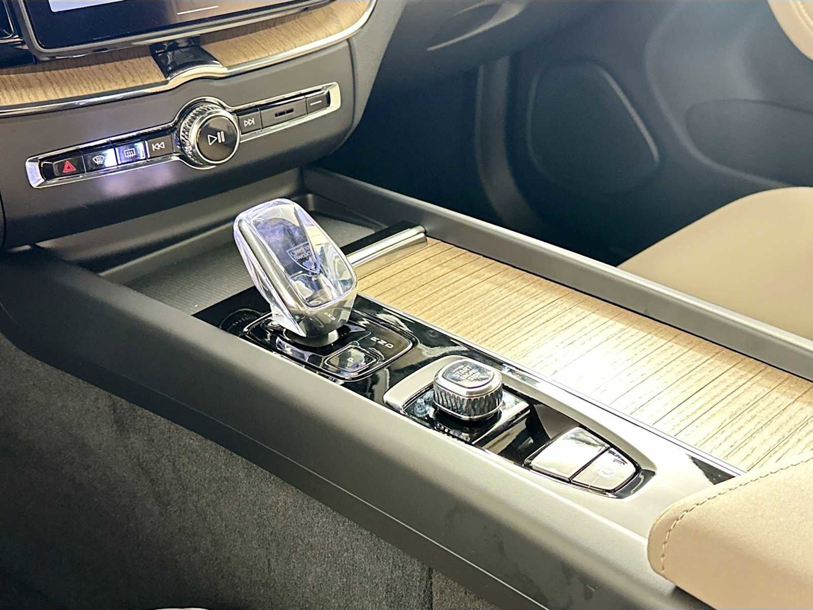 New 2026 Volvo XC60 B5 Plus w/ Protection Package Premier image 16