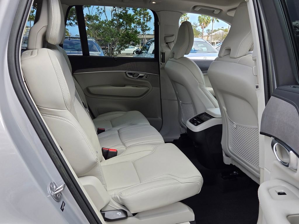 Used 2023 Volvo XC90 B6 Ultimate image 17