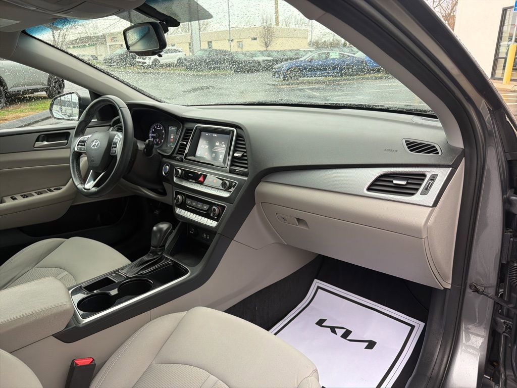 Used 2018 Hyundai Sonata SEL w/ Cargo Package image 13