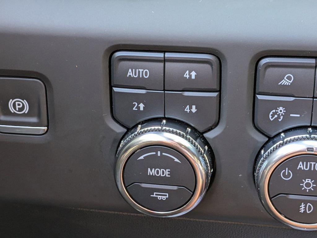 Used 2025 GMC Sierra 1500 AT4 image 27