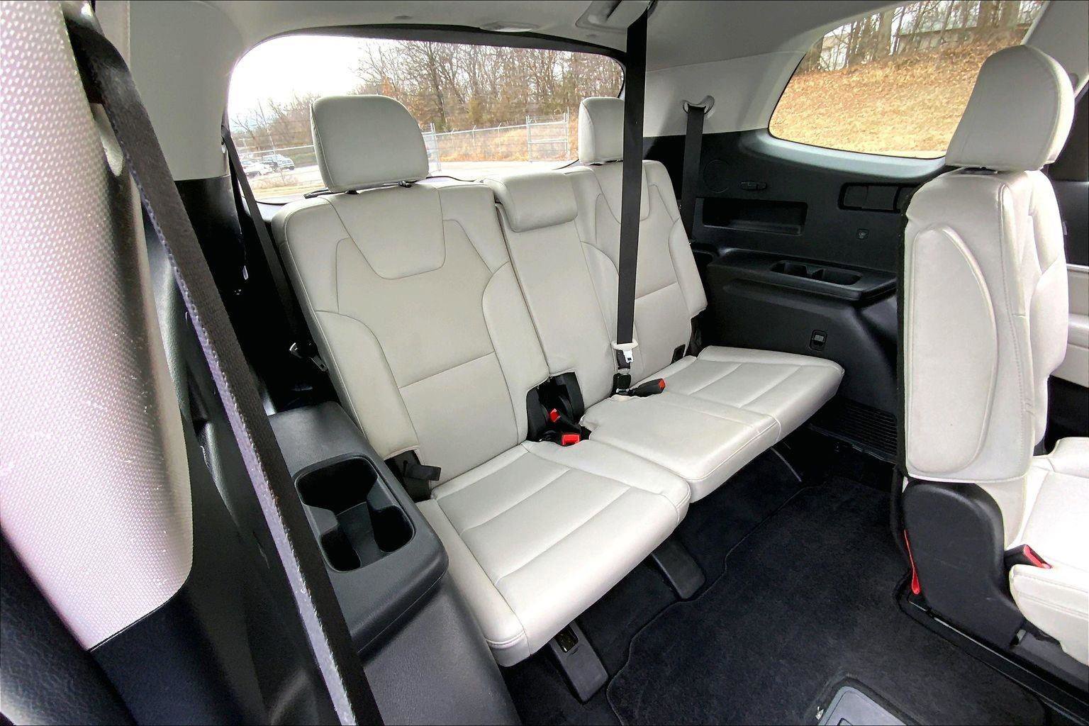 Used 2023 Kia Telluride S image 24