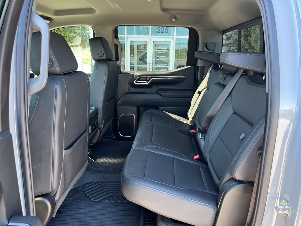 Used 2024 Chevrolet Silverado 1500 RST AWD/4WD image 15
