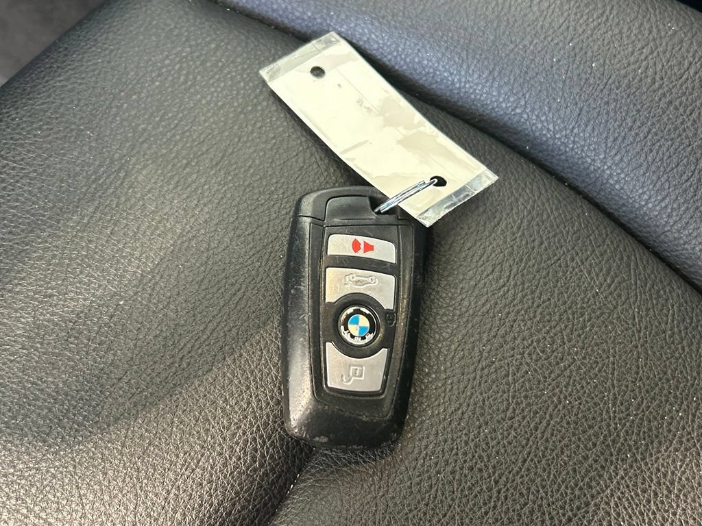 Used 2016 BMW 320i xDrive Sedan AWD/4WD image 40