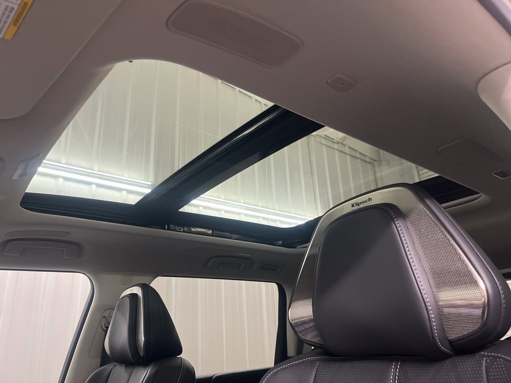 Certified 2025 INFINITI QX80 Sensory image 12