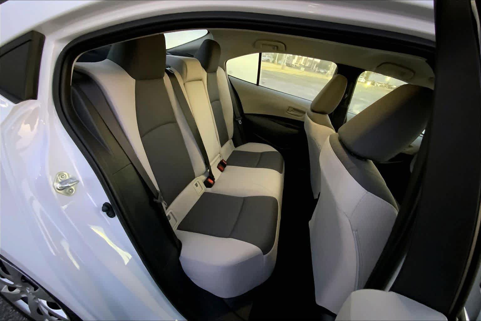 Used 2026 Toyota Corolla LE FWD image 19