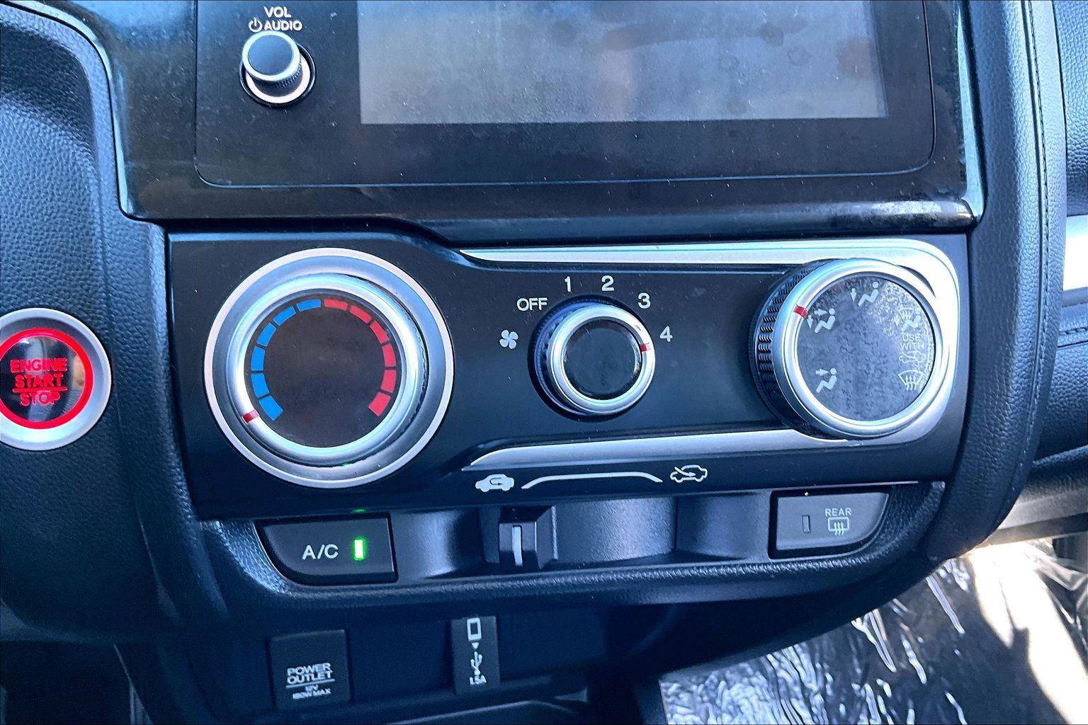 Used 2020 Honda Fit EX image 31