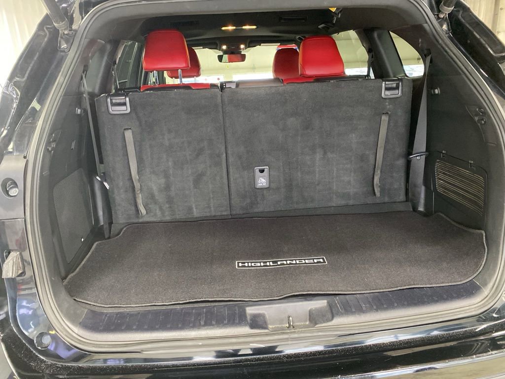 Used 2022 Toyota Highlander XSE image 14