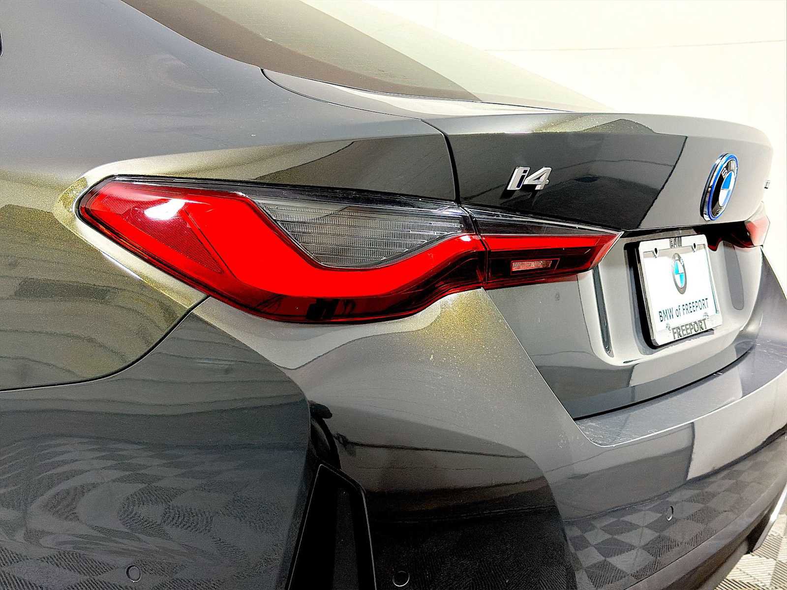 Used 2025 BMW i4 eDrive40 w/ Premium Package image 27