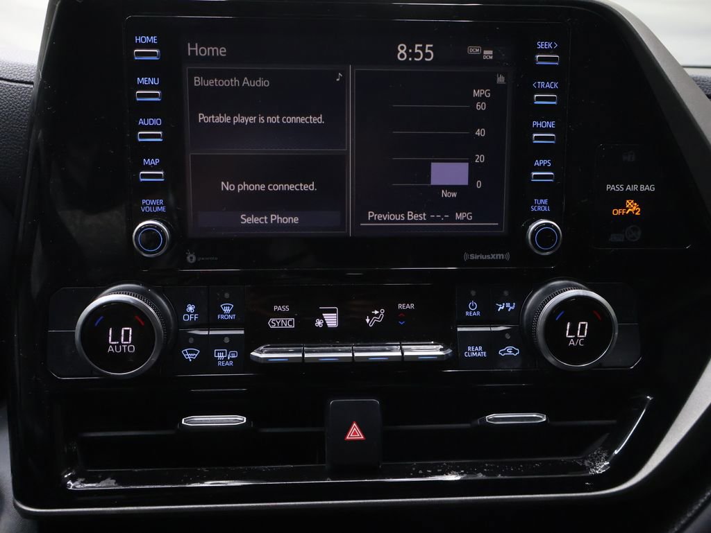 Used 2021 Toyota Highlander L FWD image 24
